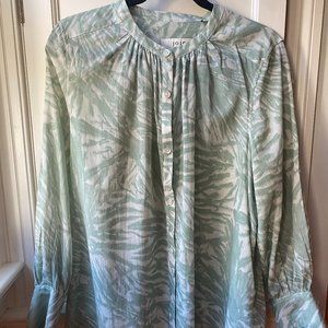 Joie Long sleeve Button up Pale green Woman's blouse Medium